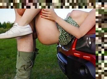 cuatro-patas, al-aire-libre, público, amateur, mamada, pareja, coche, pies, polla, cañero