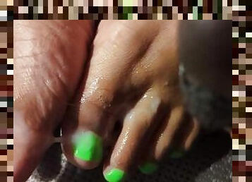 Warm Load On BBW Ebony Green Toes