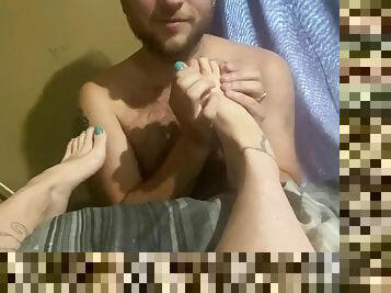 Babyybutt gets a deep foot massage with lotion, with footwork