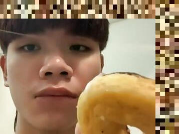 made dunkin add cum on top / thai boy