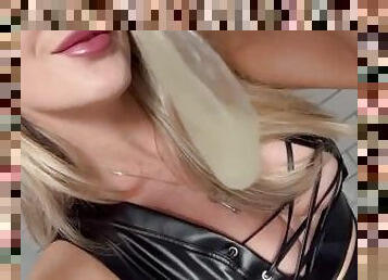 tetas-grandes, babes, estrella-del-porno, paja, corrida-interna, primera-persona, corrida, rubia, bukkake, fetichista