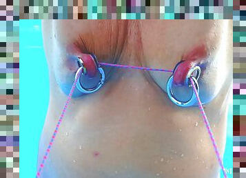 enorme, pezones, al-aire-libre, sadomasoquismo, con-piercings, piscina, fetichista, bondage