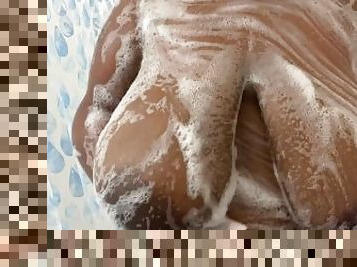 bañando, tetas-grandes, amateur, negra-ebony, regordeta, fetichista, ducha, a-solas