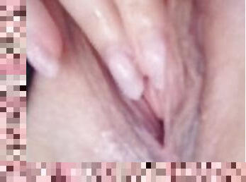 masturbare-masturbation, orgasm, pasarica, bunaciuni, jucarie, slobozita, picioare, taratura, chilotei, sperma