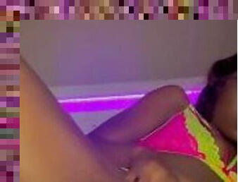 Sexy Amateur Teen Ebony Slut Rubs Clit to a Giant Orgasm