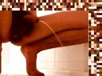 Hot guy peeing without hands in shower