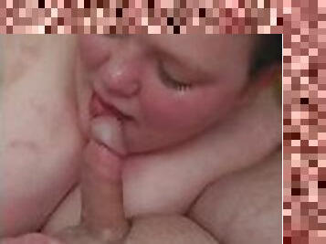 Bbw loves to suck