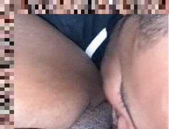 Eating sweet brown ebony  bbw pussy in car