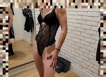 public, slabanoaga, amatori, milf, mama, camera, voyeur, chilotei, lenjerie, mama-mother