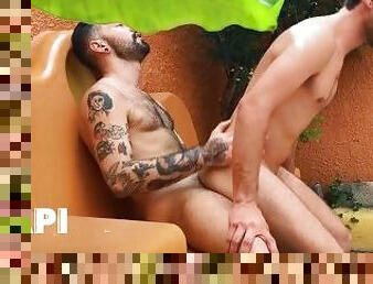 cuatro-patas, peluda, mamada, chorro-de-corrida, gay, estrella-del-porno, con-piercings, cabalgando, polla, chupando