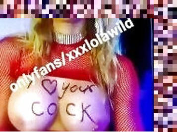 Hottest Cock from fan gets amazing review! Horny babe desperate for fan cocks inside her!????????