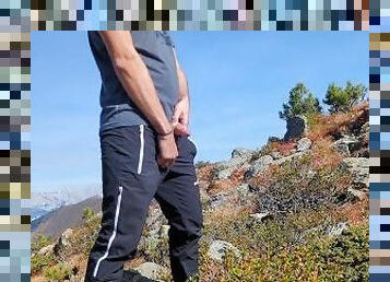 en-plein-air, pisser, public, amateur, ejaculation-sur-le-corps, gay, européenne, euro, fétiche, solo